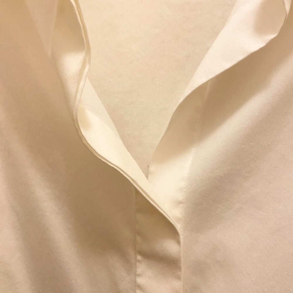 Part of the Lafayette blouse collection. - Picture 2 of 6
